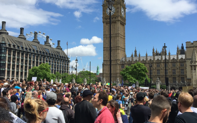 Miles de personas marchan en las calles de Londres contra el Brexit